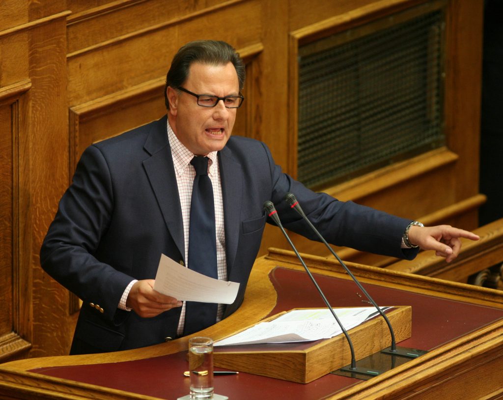 Δύο στρατηγοί κι ένας ναύαρχος υποψήφιοι για να συνοδεύσουν Παναγιωτόπουλο στο ΥΕΘΑ
