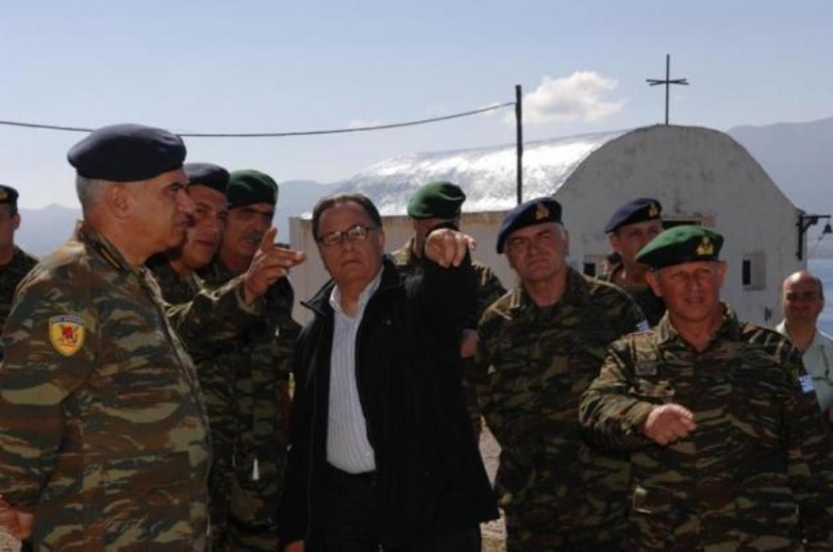 Η Άμυνα σε απόλυτη κρίση, η ηγεσία στα ελικόπτερα!