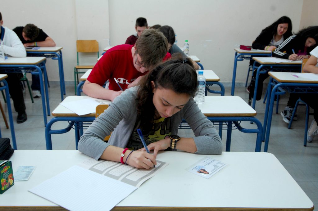 “Συμβολικά” οι καθηγητές ψήφισαν υπέρ της απεργίας στις πανελλαδικές