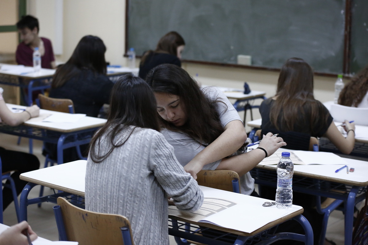 Πανελλήνιες 2015: Τι να κάνουν οι μαθητές που δεν έγραψαν καλά στην έκθεση