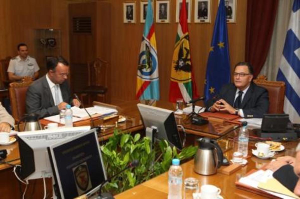 Δεν βρήκαν ούτε…ευρώ Σταϊκούρας-Παναγιωτόπουλος που ψάχνουν 500 εκ.! Τι θα γίνει με τους μισθούς