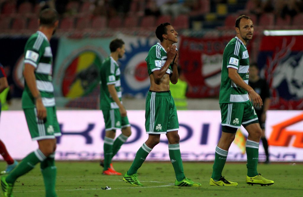 Οι παίκτες του Παναθηναϊκού μετά την ήττα με 3-0 από τον Πανιώνιο ΦΩΤΟ NEWSPORTS.