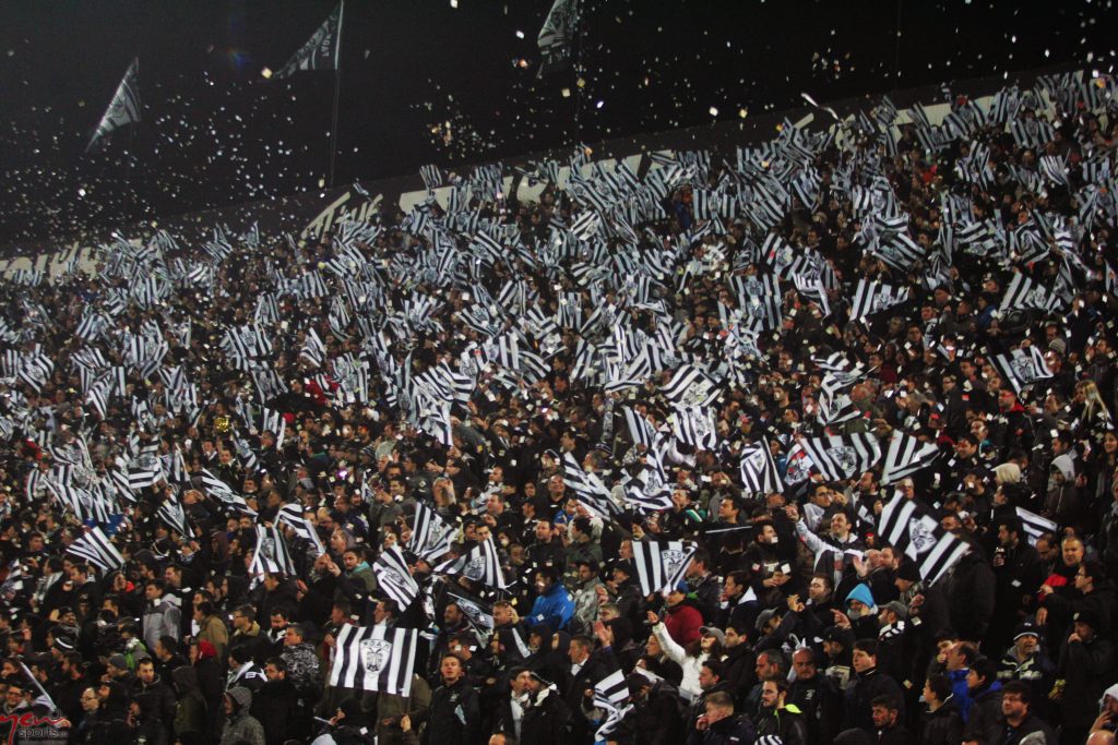 Οι οπαδοί του ΠΑΟΚ βρήκαν έναν τρόπο για να βρεθούν κοντά στην ομάδα τους ΦΩΤΟ NEWSPORTS.