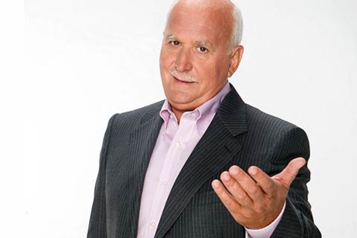 Έβαλαν τον Παπαδάκη σε… τριπλοβάρδια!