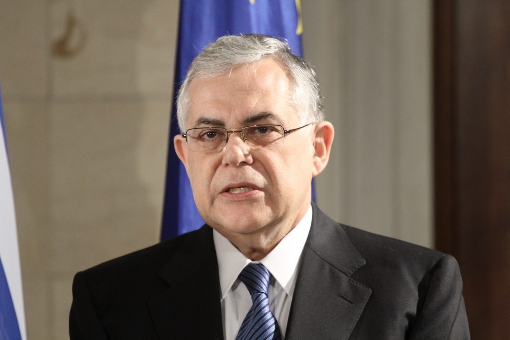 Τετ α τετ Παπαδήμου με δικαστές!