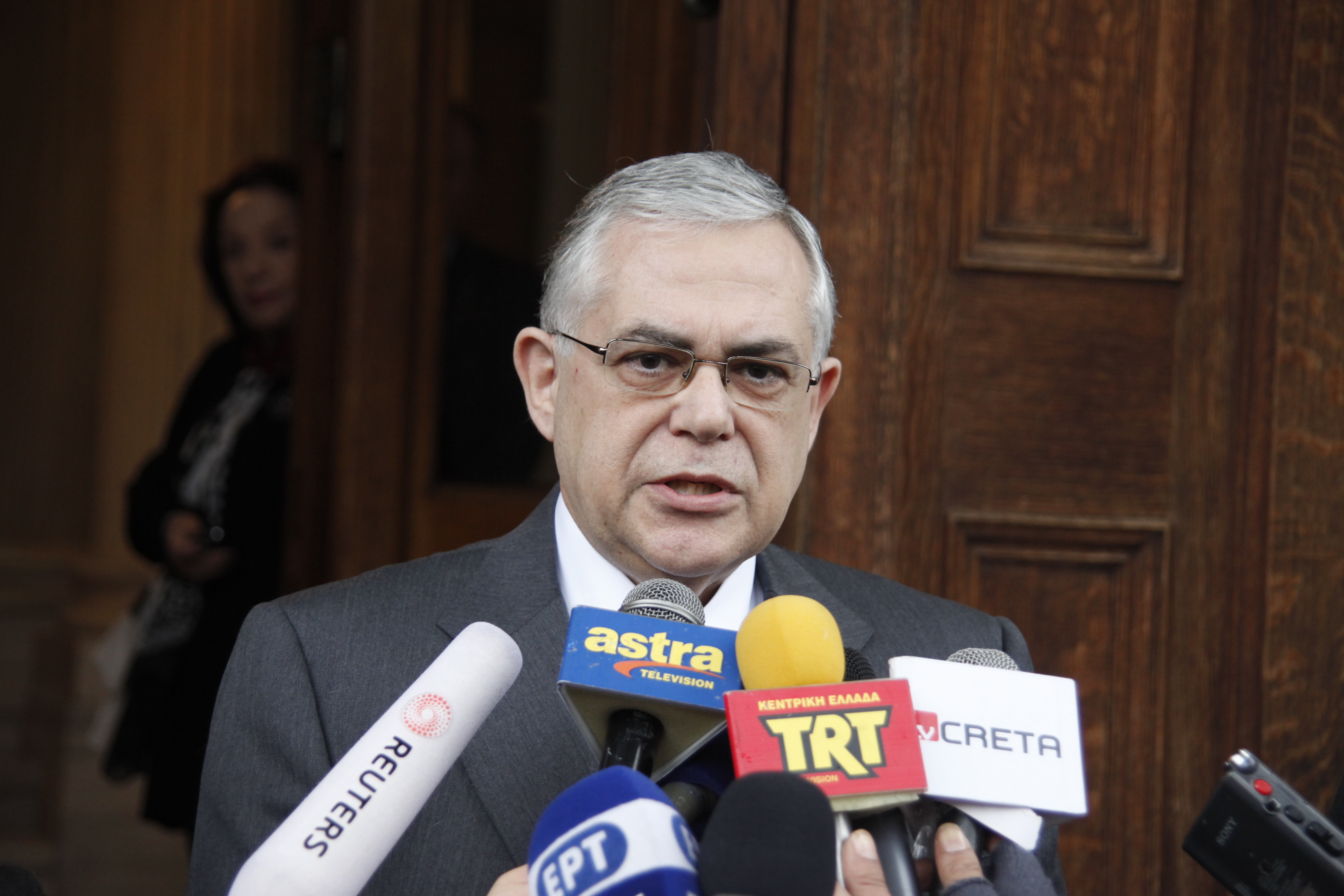 Στη Λευκωσία την Πέμπτη ο Λ. Παπαδήμος