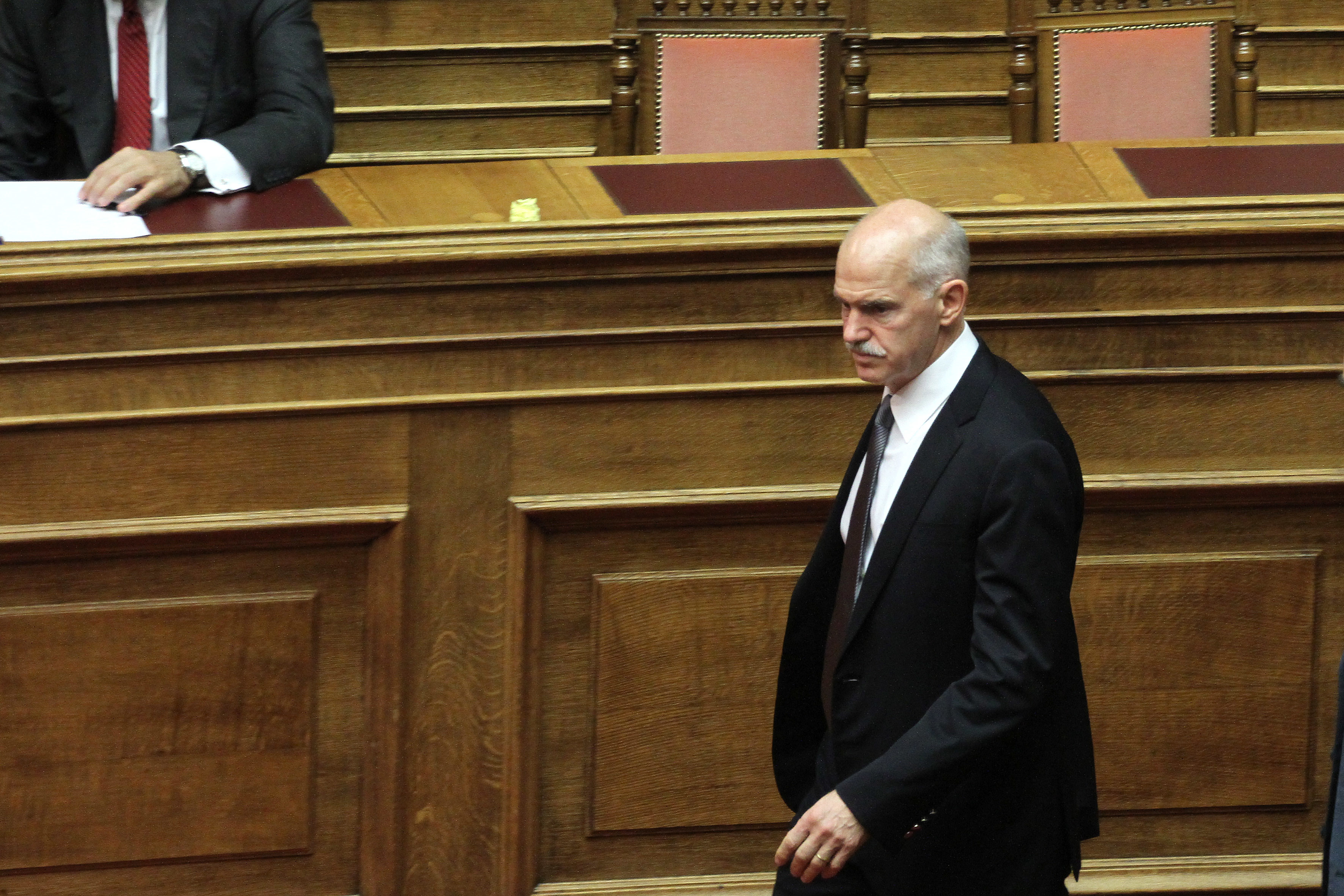 Συζήτηση για την εξεταστική για το Μνημόνιο 1 του Γ. Παπανδρέου – Ο ίδιος θα είναι στη Ν. Υόρκη