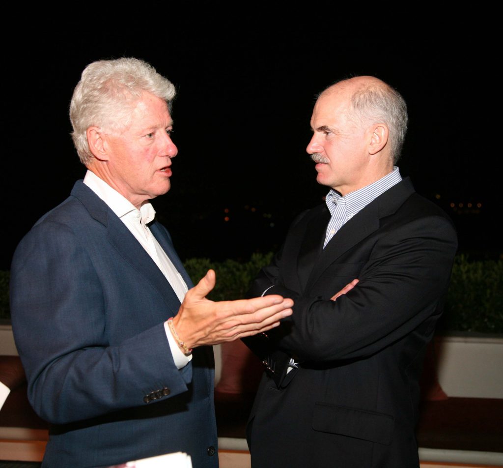 Από παλαιότερη συνάντηση του Γ.Παπανδρέου με τον Μπιλ Κλίντον. ΦΩΤΟ EUROKNISSI