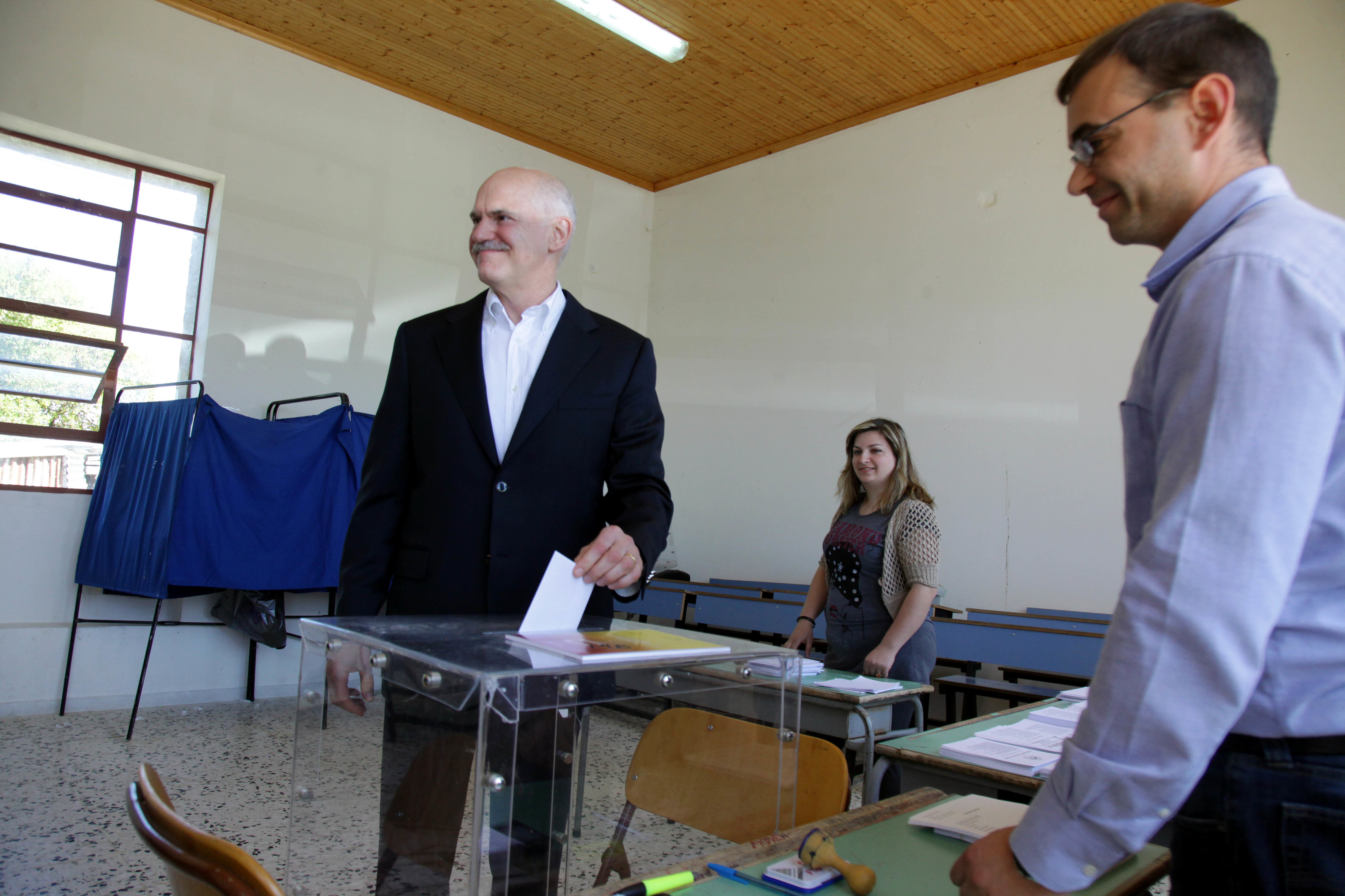 Εκλογές 2014: Ηγετική εμφάνιση και δήλωση – μανιφέστο από τον Γ. Παπανδρέου – Αφήνει όλα τα ενδεχόμενα ανοιχτά για την επομένη των εκλογών