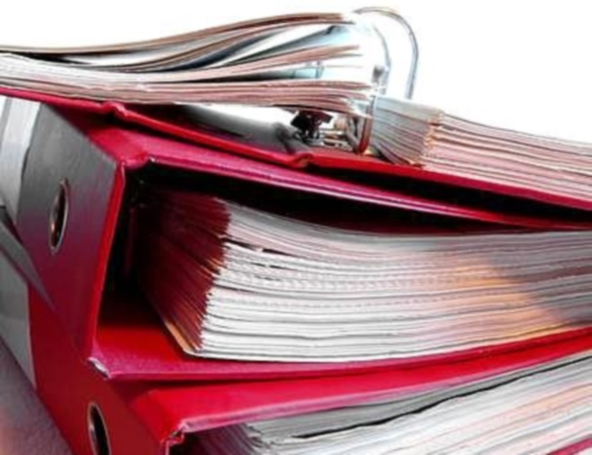 Ο λαβύρινθος της ασφαλιστικής νομοθεσίας σε 40.000 σελίδες – 5.436 νόμοι και διατάγματα!