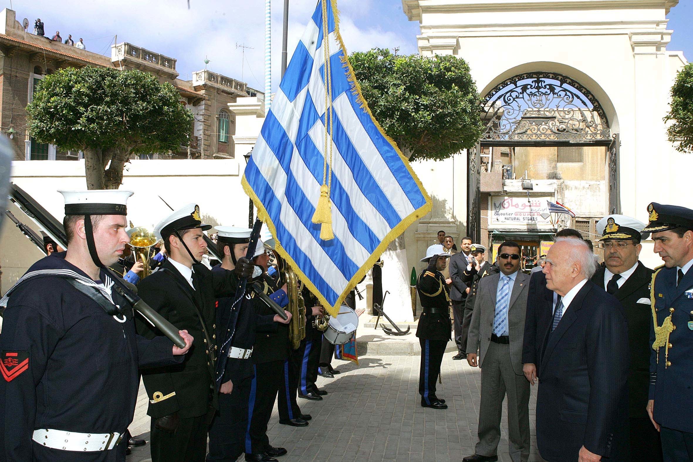 Στην Αίγυπτο από σήμερα ο Κ.Παπούλιας