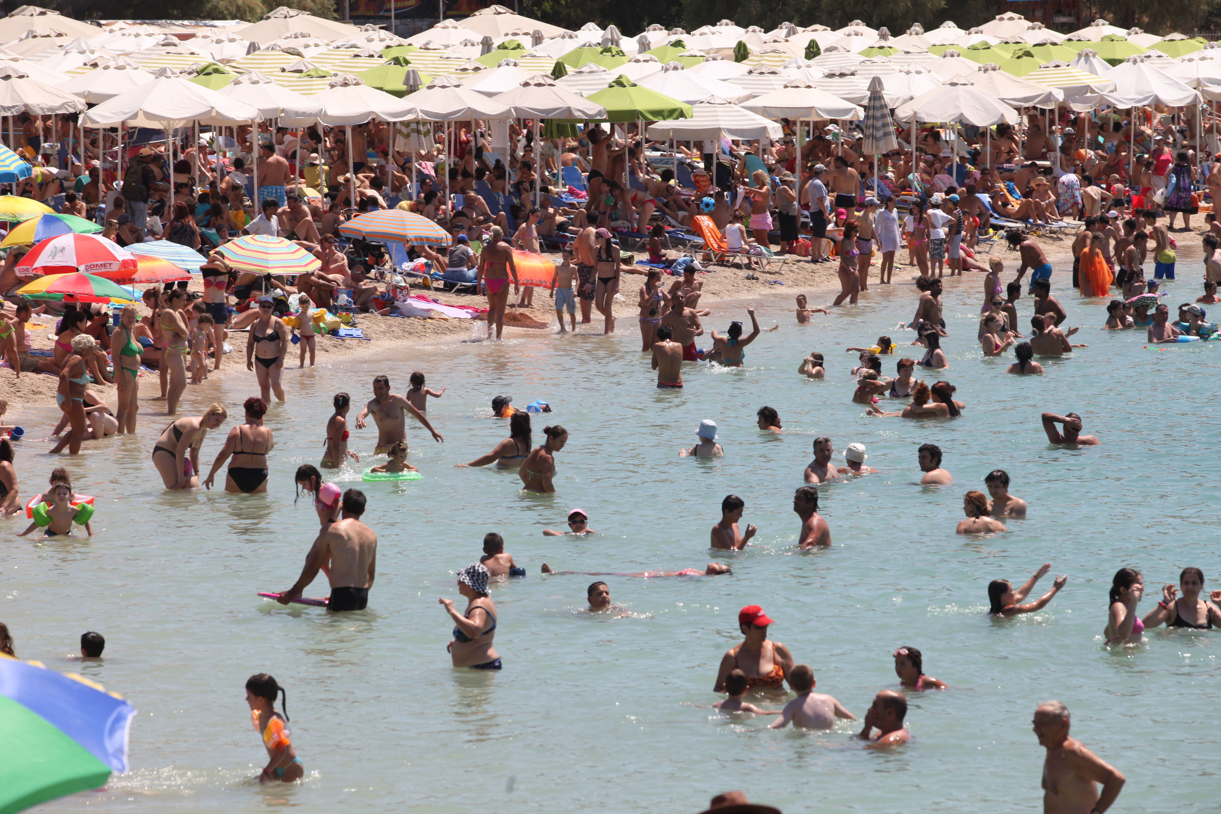 Πώς μπορούν οι νέοι να κάνουν φθηνές διακοπές;