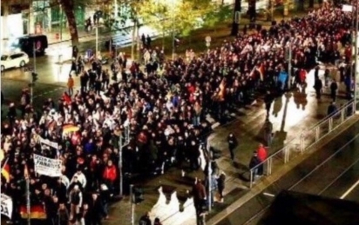 Παρίσι: Παραμένει στο Stade de France η Εθνική Γερμανίας! Διαδηλώνουν οι Γερμανοί