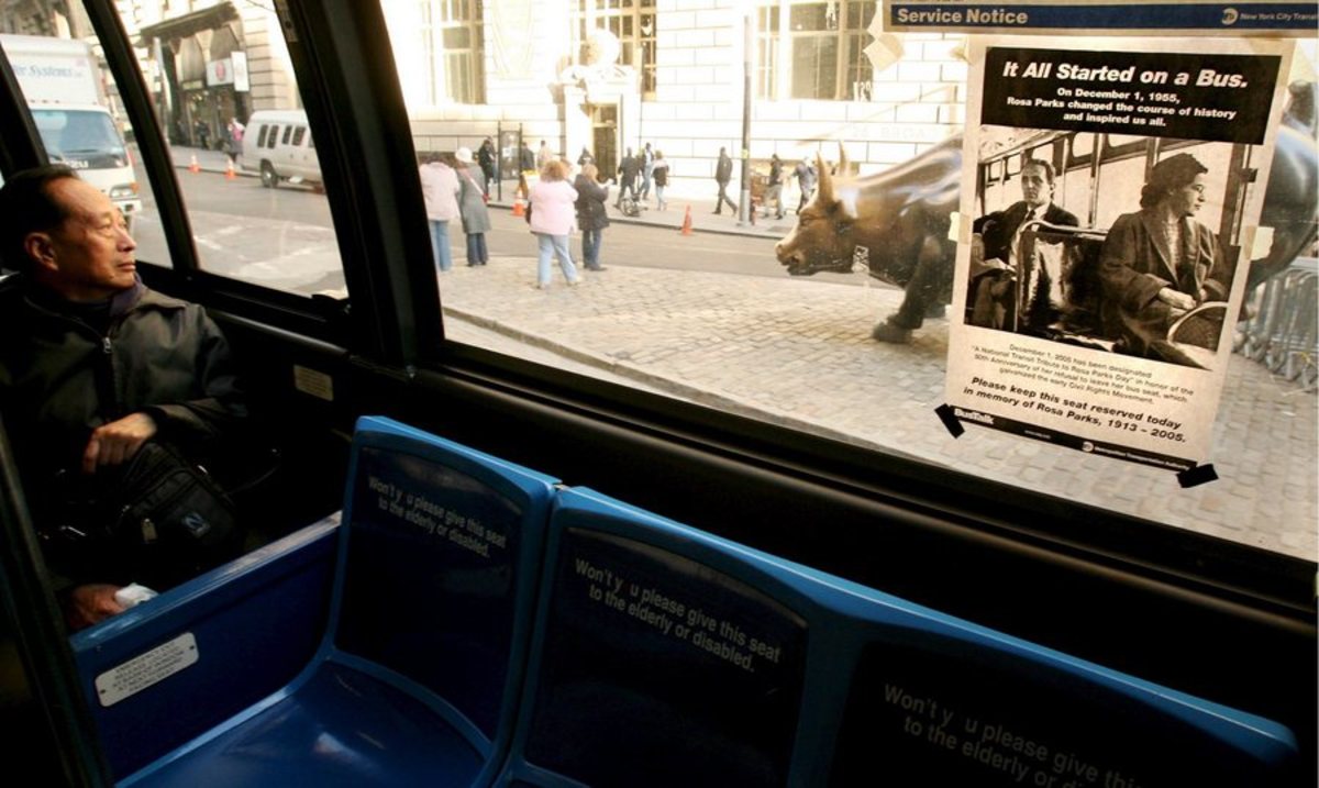 Rosa Parks: Αρνήθηκε να παραχωρήσει τη θέση της σε λευκό και άλλαξε τις ζωές εκατομμυρίων ανθρώπων