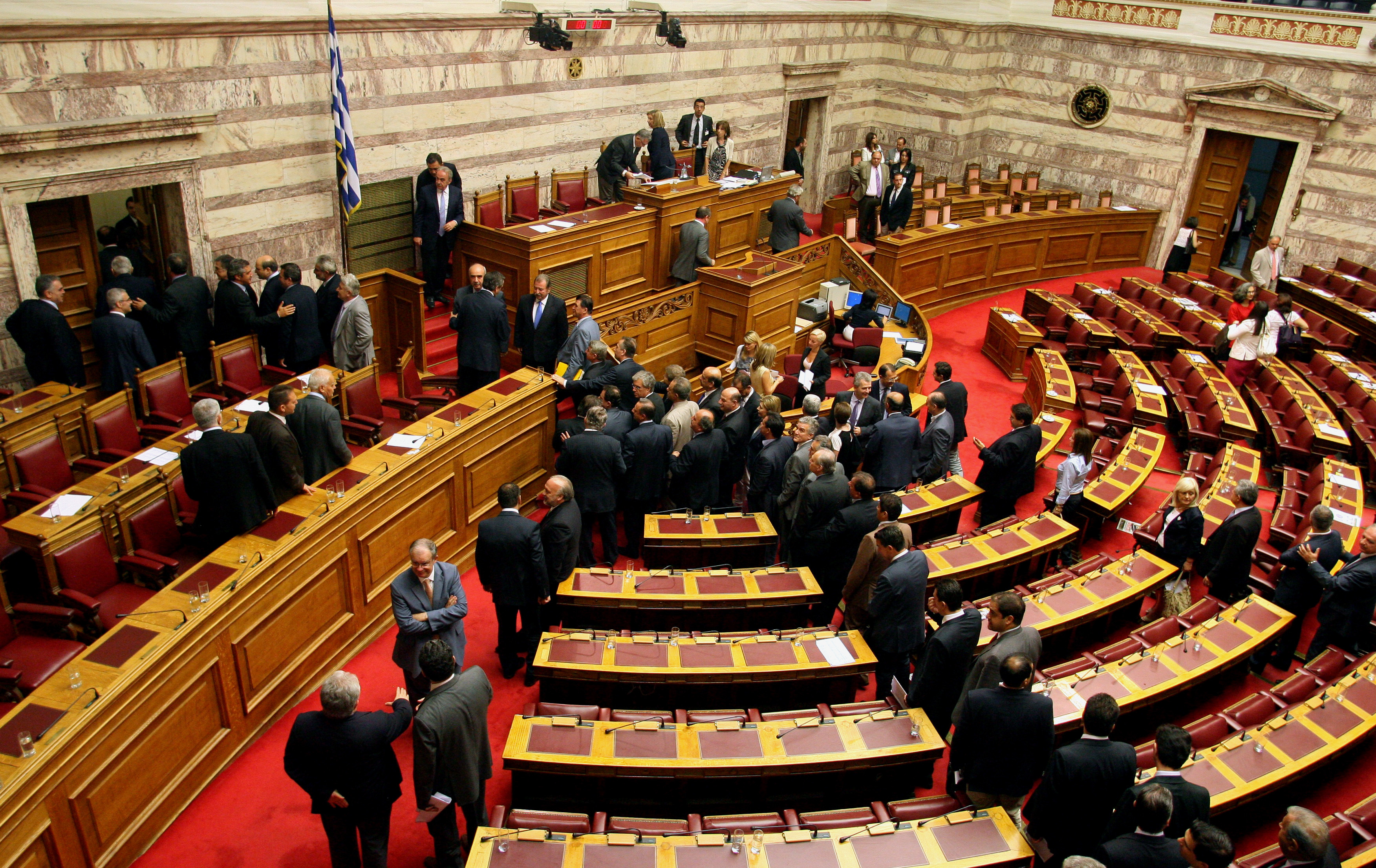 Τι προτείνουν Ανεξ.Έλληνες και Χρυσή Αυγή για την κατάργηση του νόμου Ραγκούση