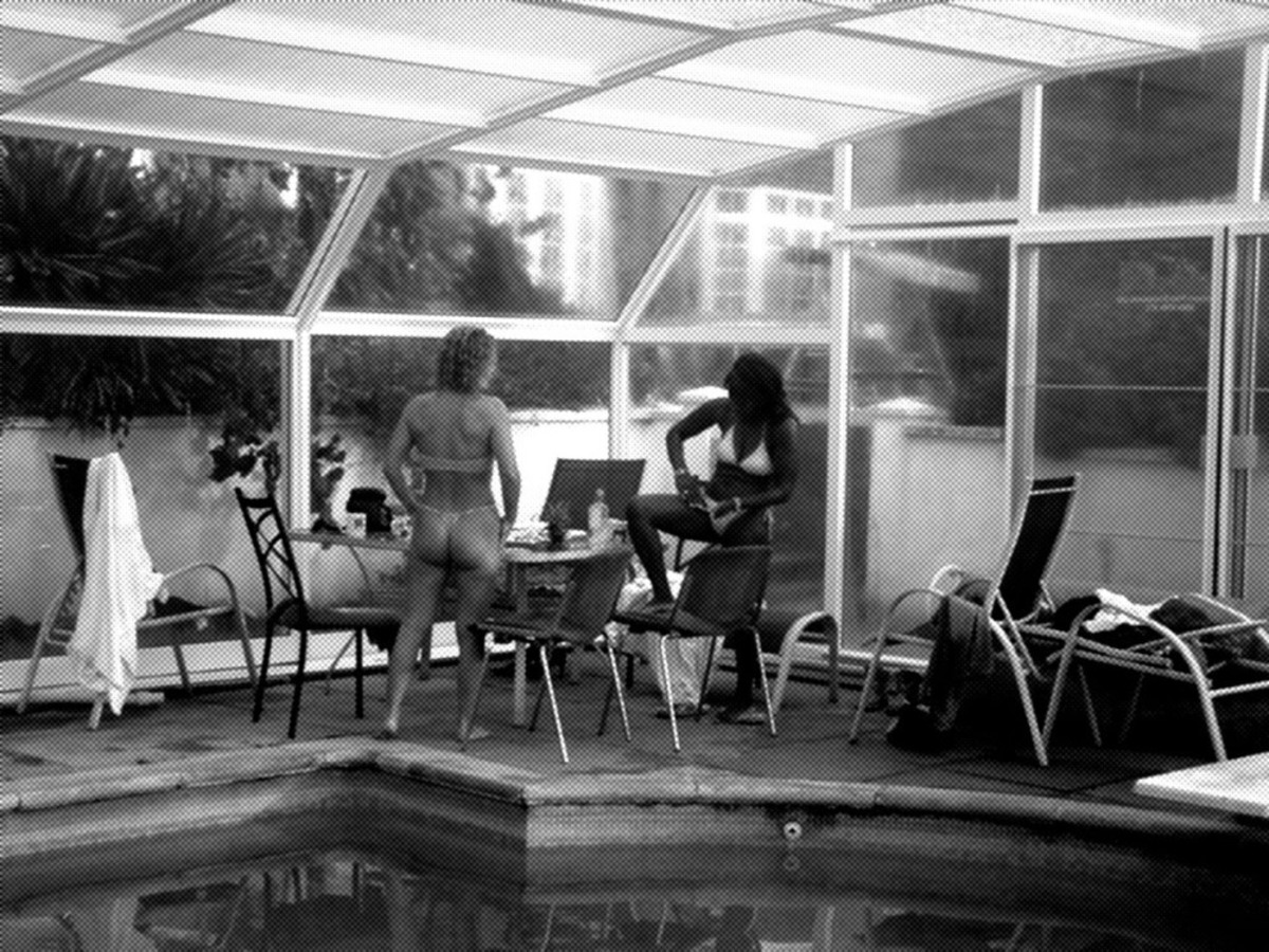 Το πάρτι οργίων αλά James Bond κατέληξε σε τραγωδία