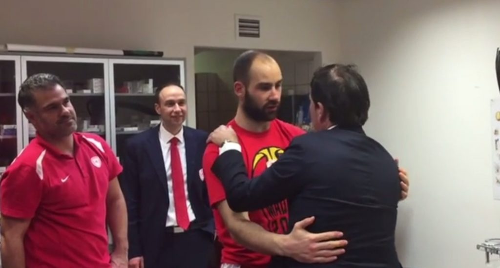 Κύριος ο Πασκουάλ! Στ’ αποδυτήρια του Ολυμπιακού (VIDEO)