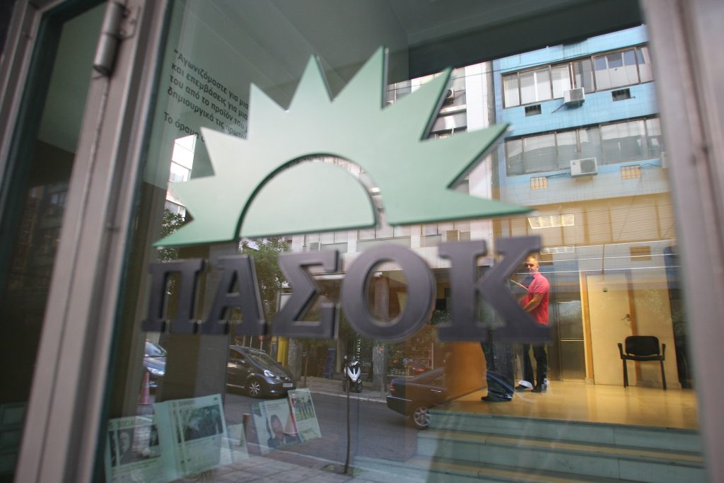 Συναγερμός στο ΠΑΣΟΚ για τον Μεϊμαράκη – Τα “καρφιά” Κακλαμάνη σε Στουρνάρα