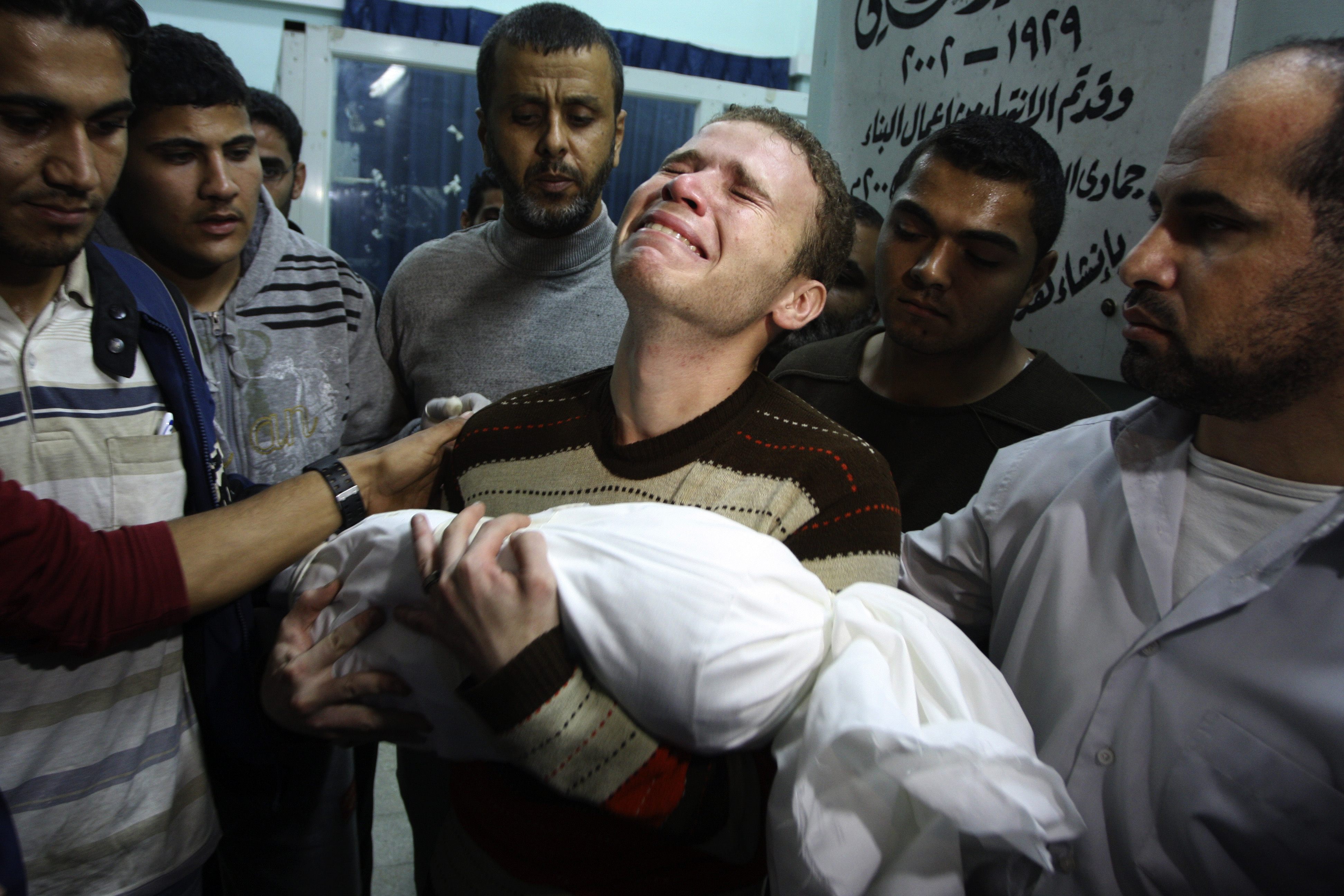 Ο θρήνος του δημοσιογράφου του BBC για τον 11 μηνών γιο του που σκοτώθηκε στην Γάζα