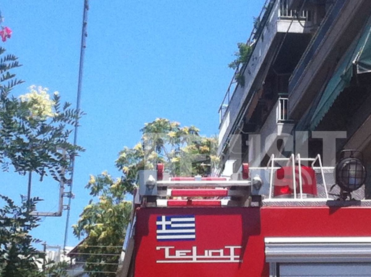 25χρονος απειλούσε να πέσει στο κενό στα Κάτω Πατήσια