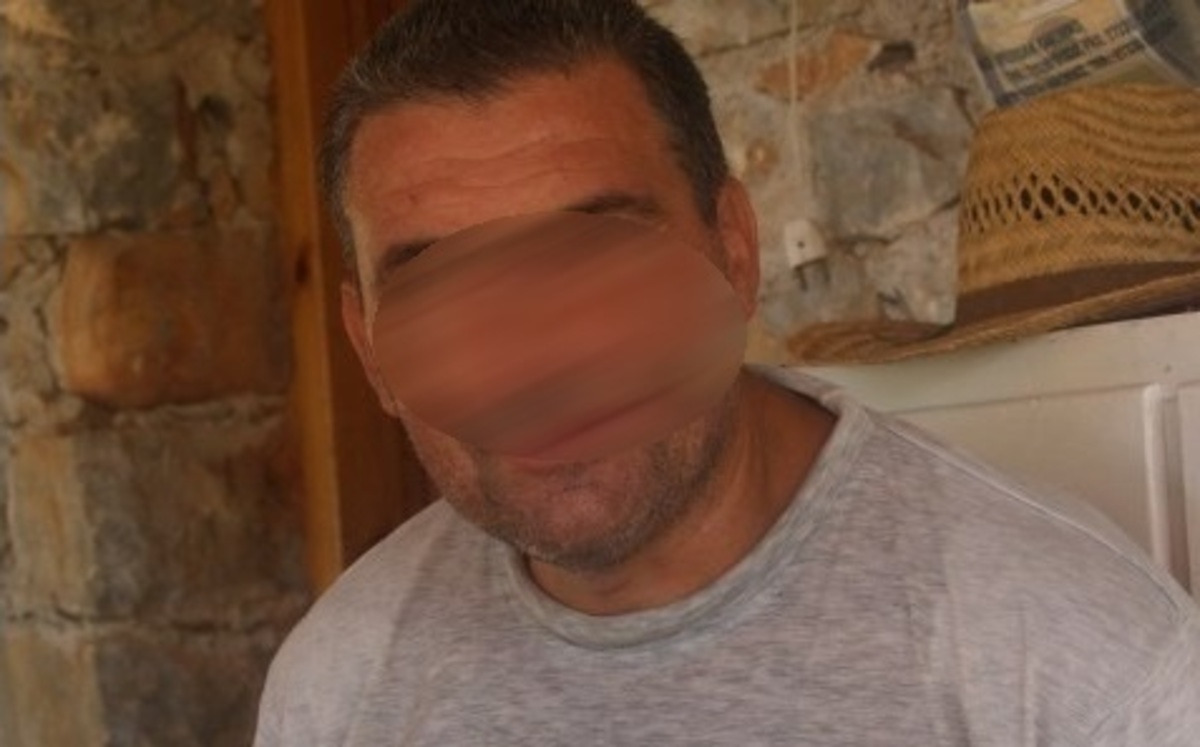 «Εγώ έκανα ό,τι μου έλεγαν – Μου έδιναν χαρτζιλίκι για τη δόση μου» λέει ο Αλβανός συνεργάτης του Ξηρού – Ο απόστρατος “γέμισε” όπλα τις γιάφκες