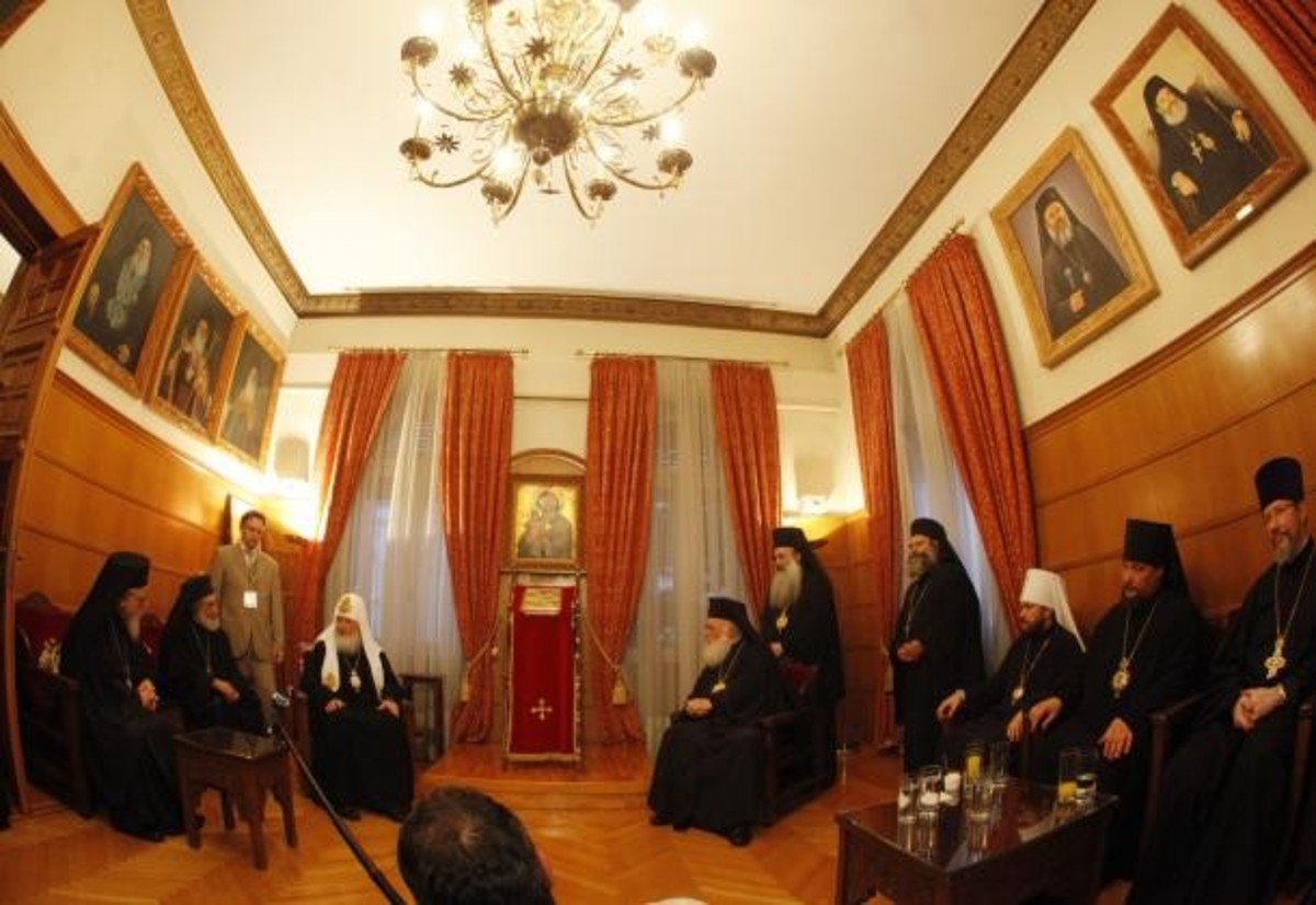 Για στενή συνεργασία μίλησαν ο Πατριάρχης της Ρωσίας και ο Αρχιεπίσκοπος