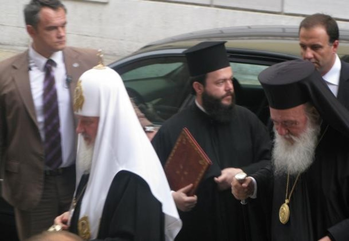 Στην Αθήνα ο Πατριάρχης της Ρωσίας – Ξεκίνησε η δοξολογία στον Άγιο Διονύσιο