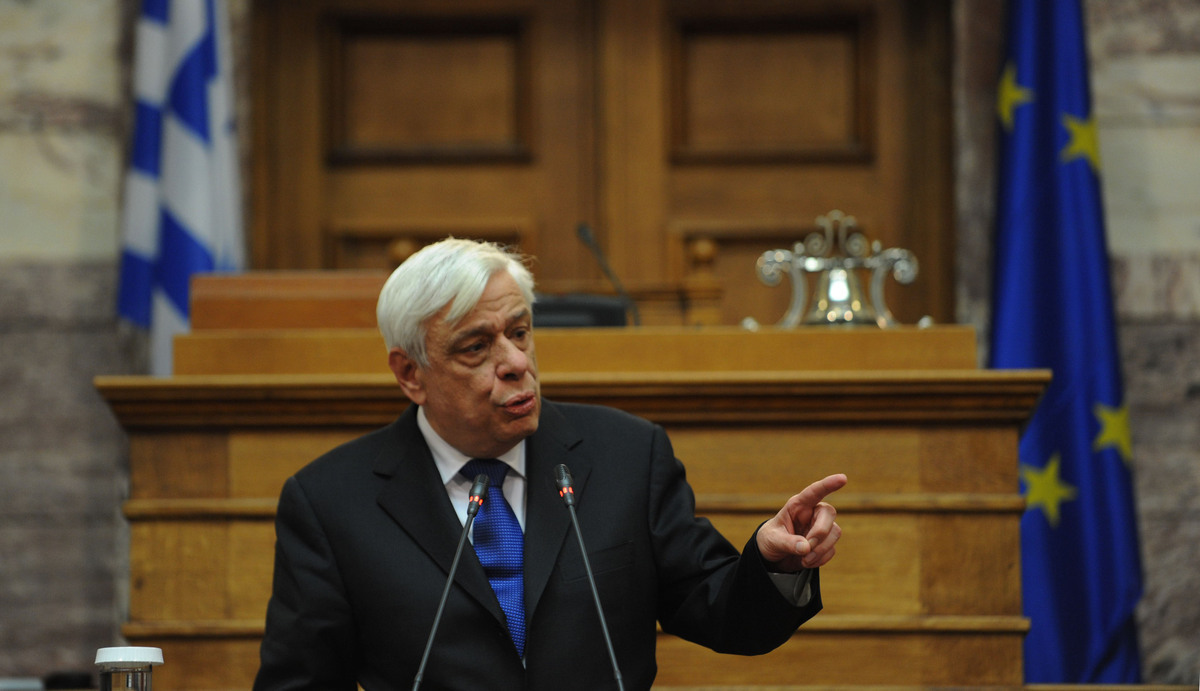 Ο Παυλόπουλος τηλεφώνησε στον ιταλό ομόλογό του για το δράμα των μεταναστών