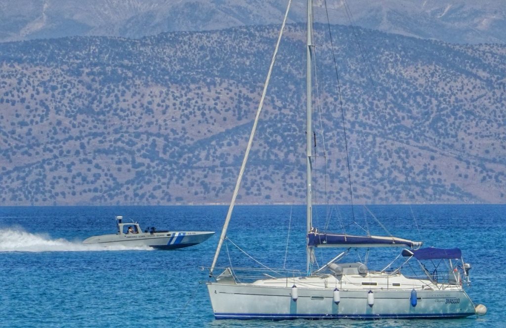 Αίσιο τέλος! Εντοπίστηκε το ακυβέρνητο σκάφος που έπλεε δυτικά των Παξών