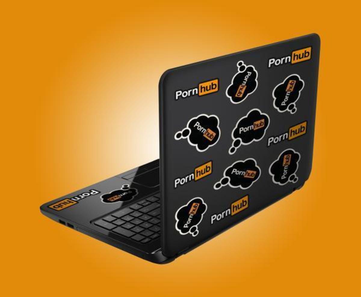 Επικό! Το δώρο του Pornhub στον έφηβο που έσπασε το laptop για να μην τον πιάσει η μάνα του να βλέπει πορνό