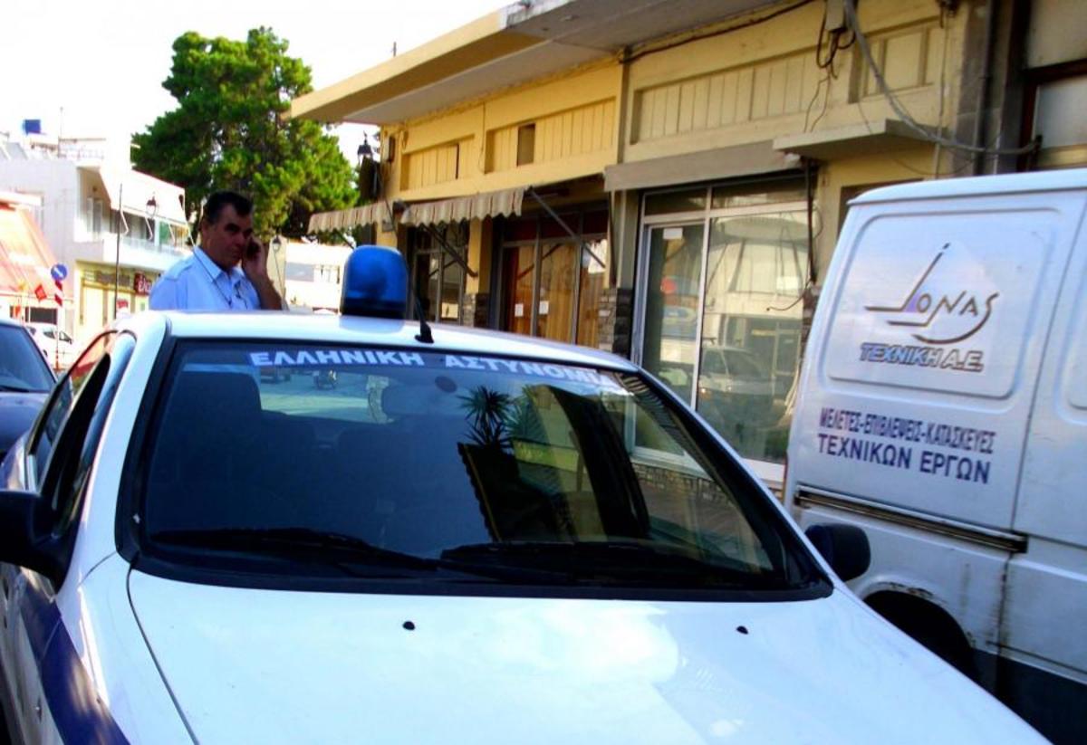 Μπήκε και… σήκωσε το μίνι μάρκετ ο ληστής