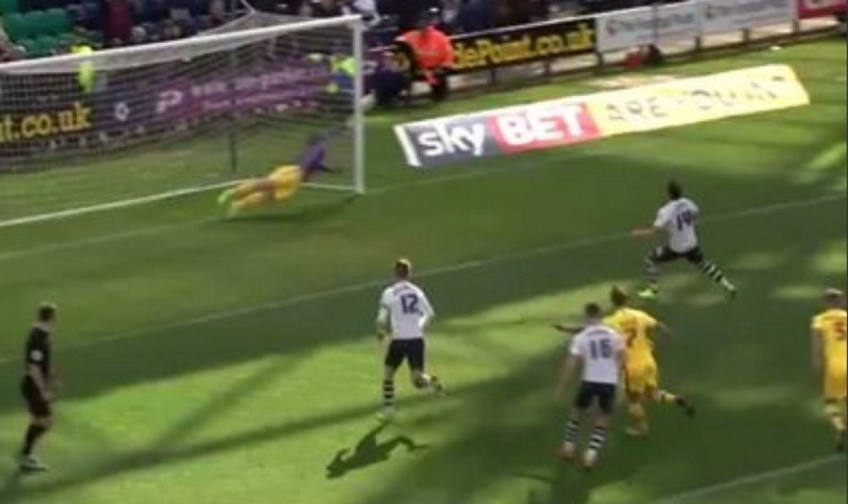 “Αίλουρος” ο επιθετικός! Μεγάλη απόκρουση σε πέναλτι (VIDEO)