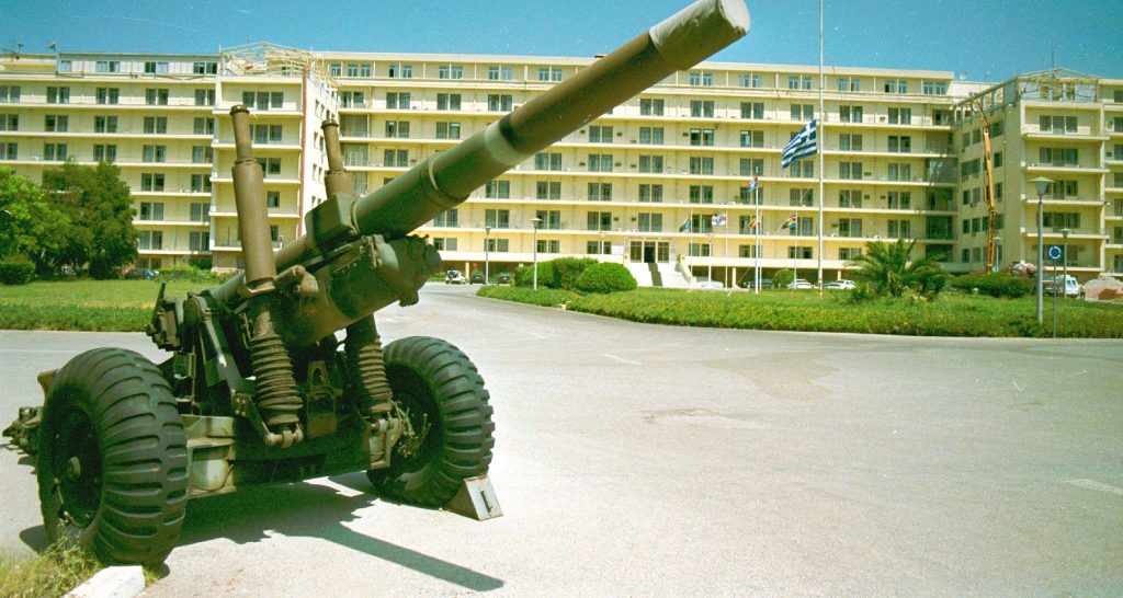 Κρίσεις τον Ιούλιο,μεταθέσεις κατά …το 2013!