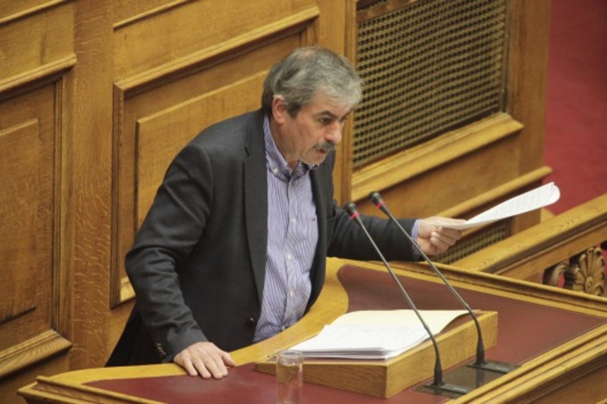 Πετράκος για κυβερνητικές κινήσεις