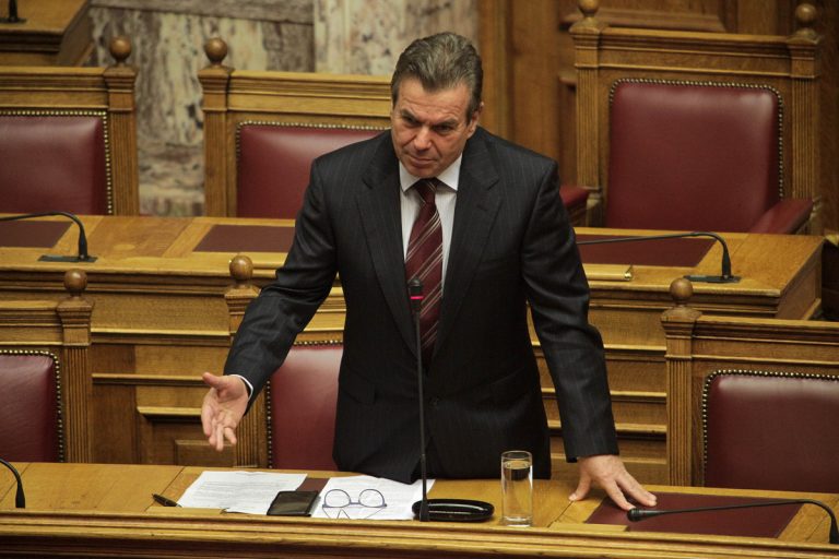 "Ντροπή"! Έξαλλος ο Πετρόπουλος με τις φήμες για τη σύνταξη της χήρας του Γιώργου Μπαλταδώρου