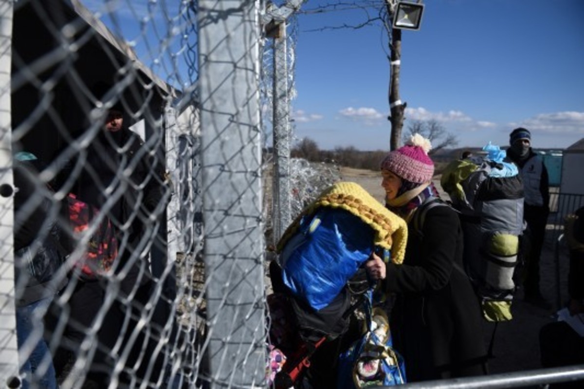 Η ΠΓΔΜ ενισχύει τον φράχτη στην ουδέτερη ζώνη Ειδομένη – Γευγελή