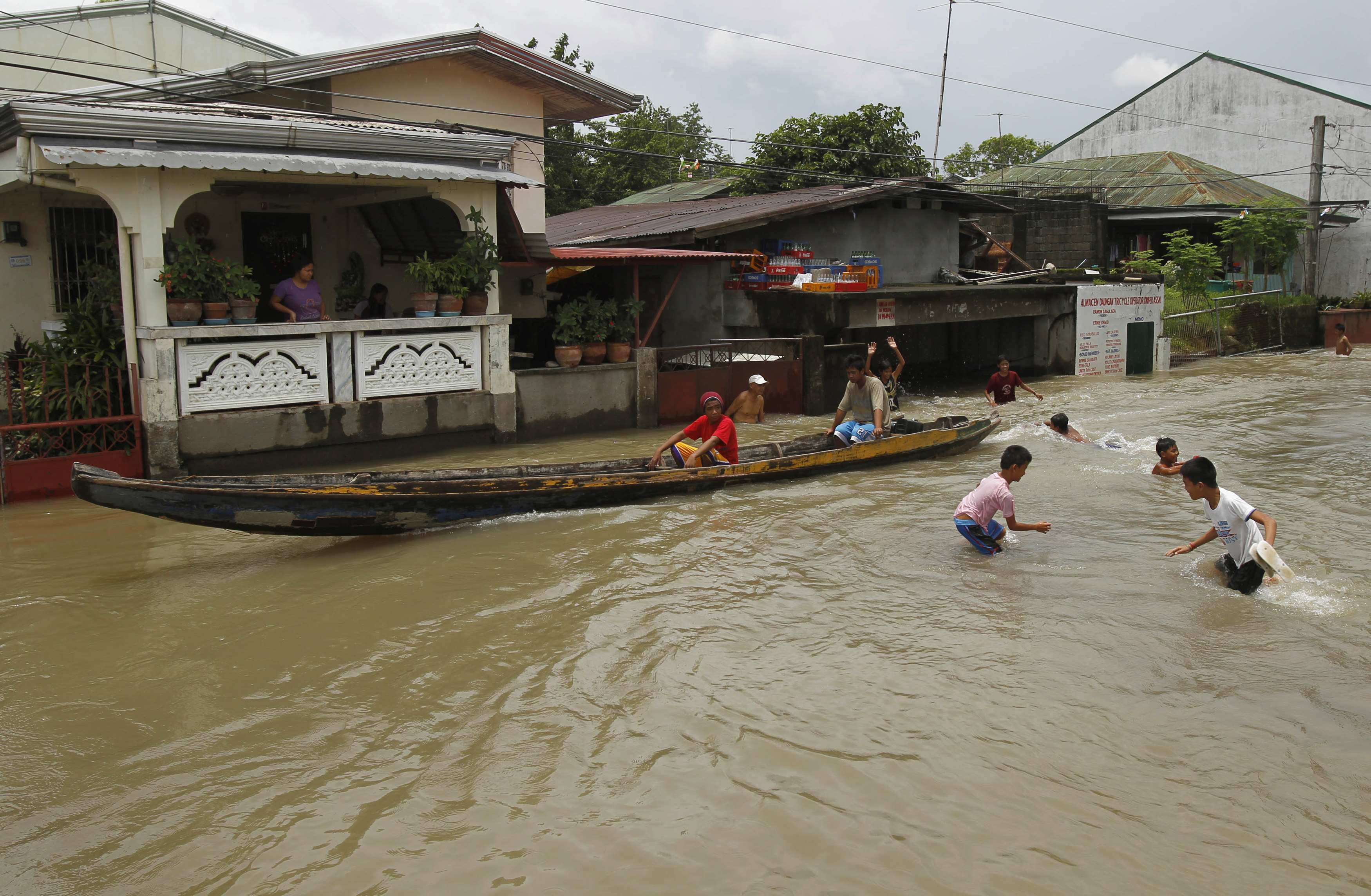 Φιλιππίνες: Οκτώ νεκροί από τις πλημμύρες