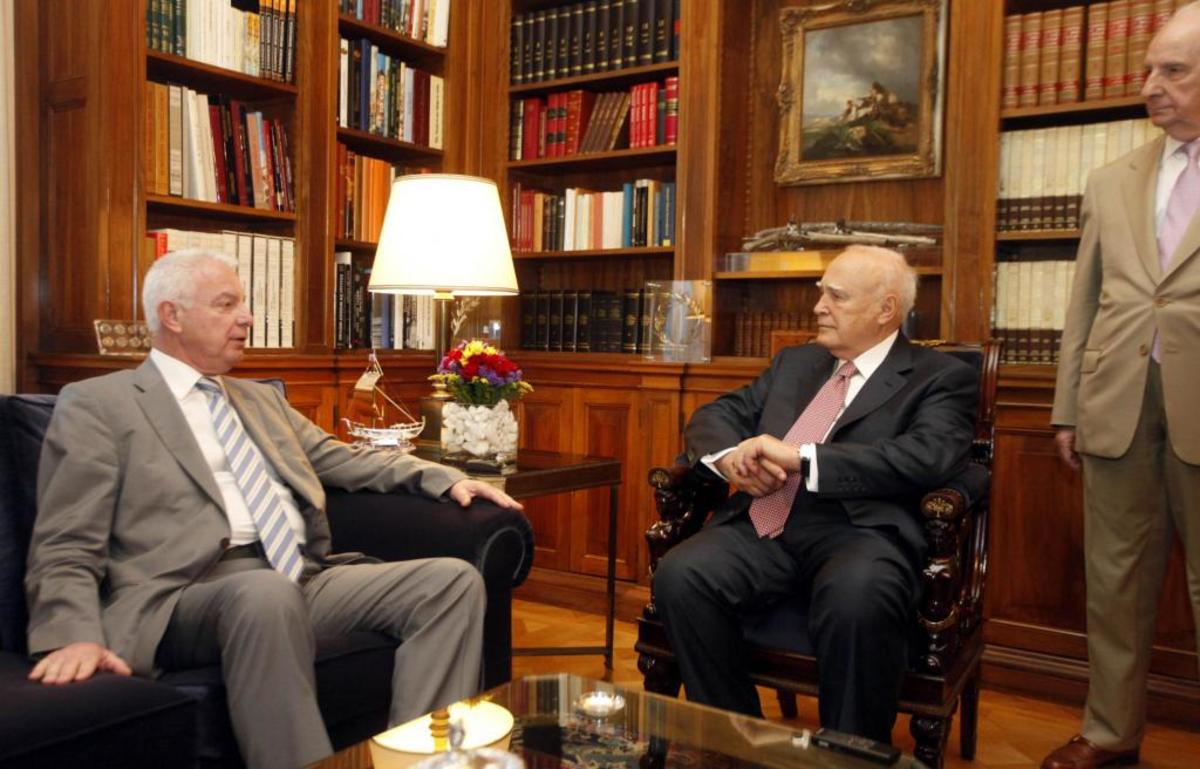 Παπούλιας προς Πικραμμένο: Πρέπει να δουλέψετε λίγο ακόμα…