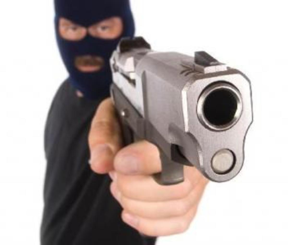 Αδίστακτοι ληστές μετέτρεψαν σε εφιάλτη το βράδυ της Πρωτοχρονιάς