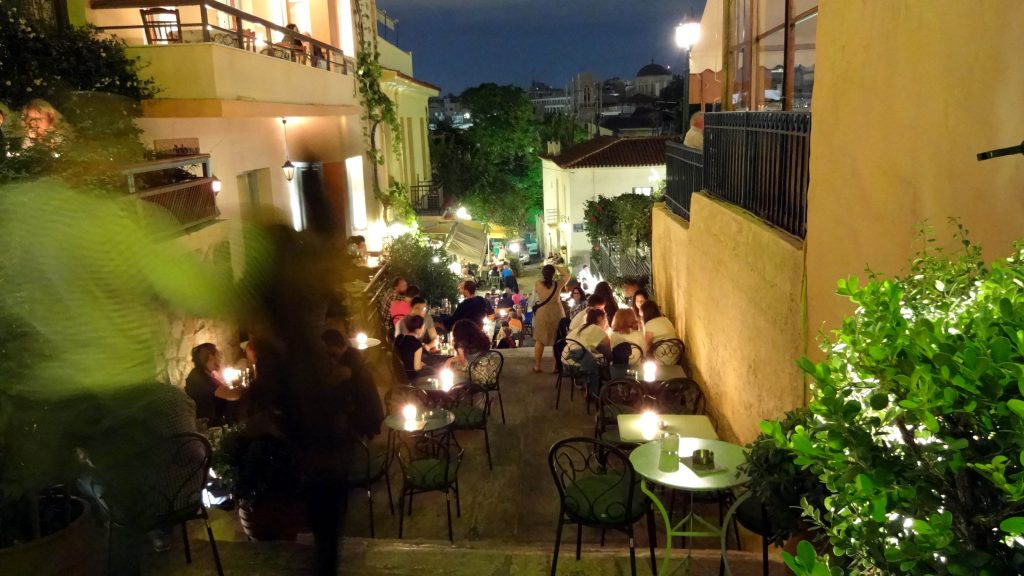 Ανάρπαστα τα ακίνητα του Δημοσίου στην Πλάκα – Για 7 κτίρια συνολικά 27 προσφορές