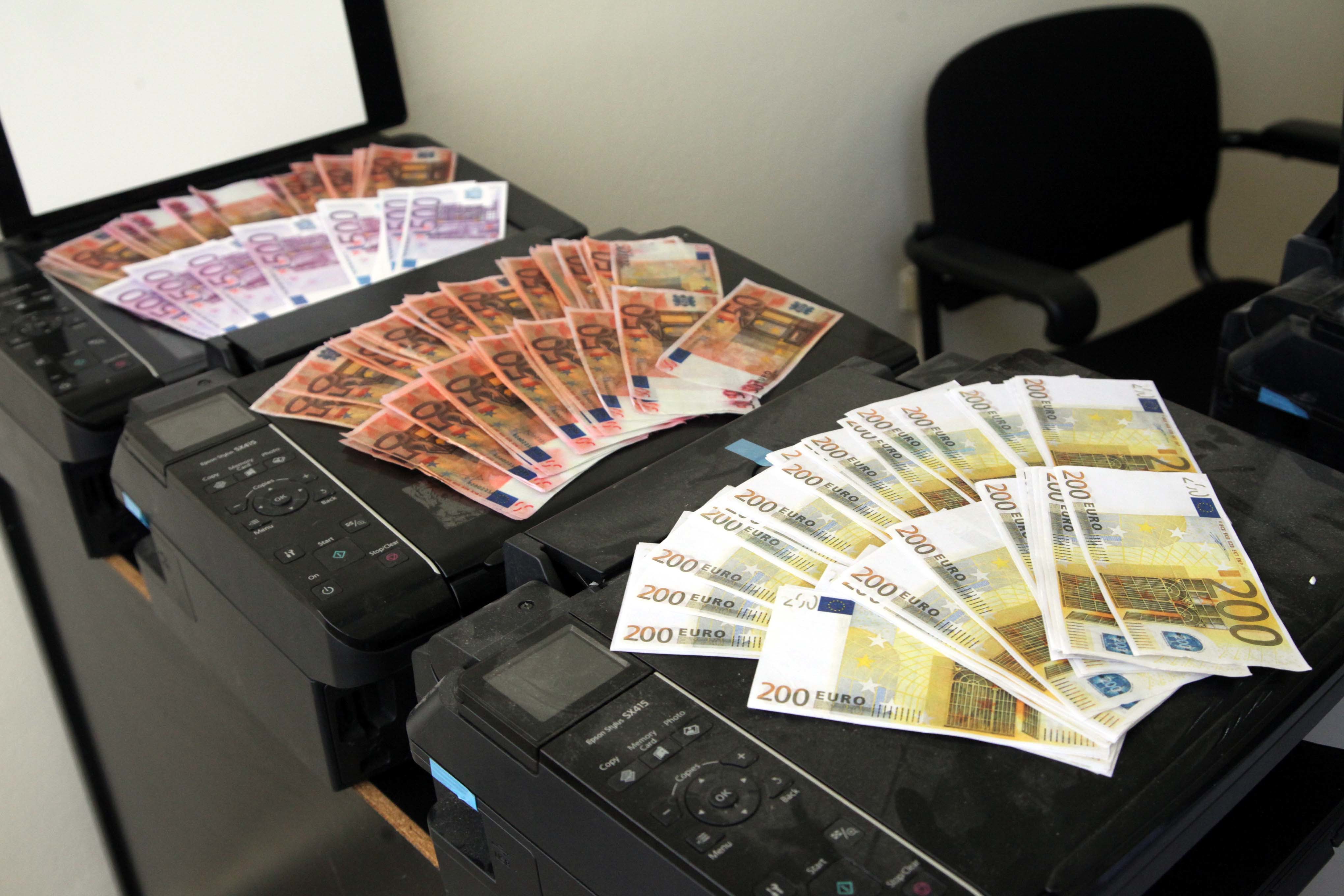 Σέρρες: Τρεις συλλήψεις για κυκλοφορία πλαστών χαρτονομισμάτων