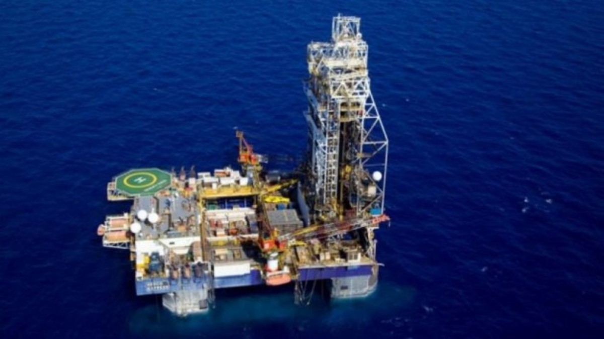 Ανοιχτά της Αττάλειας και κοντά στο Καστελόριζο οι Τούρκοι στήνουν “πλατφόρμα” εξόρυξης