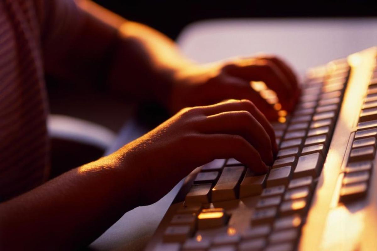 Εκβίαζε εταιρεία για να του δώσει το πελατολόγιο της