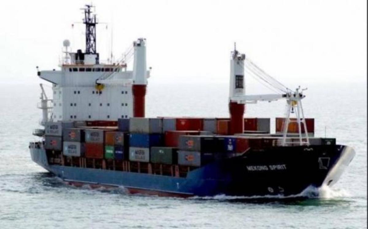 Πλοίο με επικίνδυνα εκρηκτικά στο λιμάνι της Σούδας
