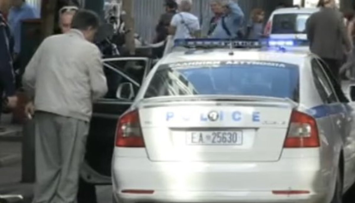 Πέταξε κέρματα στον Τόμσεν