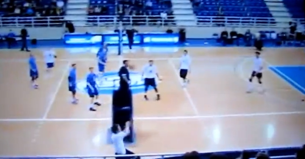 “Τρελός” πόντος σε αγώνα βόλεϊ (VIDEO)