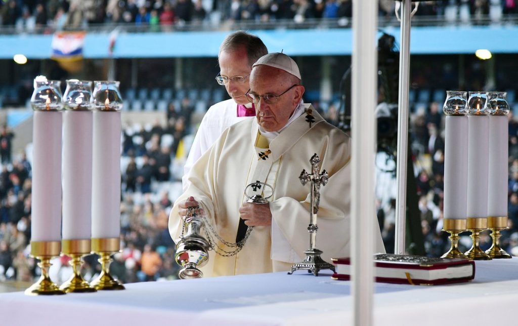 Επίδειξη μισογύνισμου από τον Πάπα Φραγκίσκο – Δεν θέλει γυναίκες ιερείς