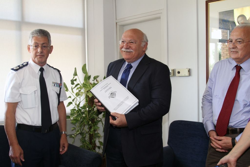 Ποινική δίωξη 10 προσώπων και στο πόρισμα της Αστυνομίας – Δεν θα παραιτηθεί ο πρόεδρος επιμένει ο κυβερνητικός εκπρόσωπος