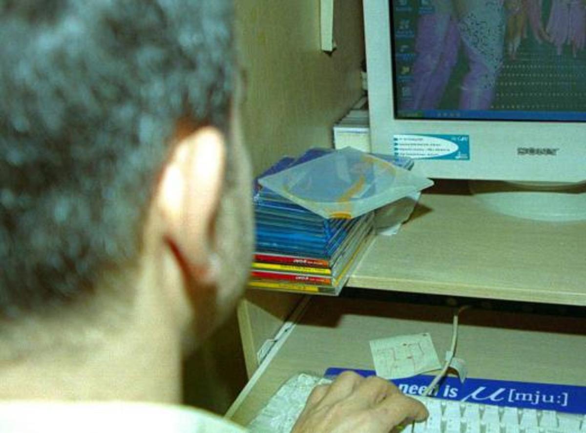 Γνωστός τραγουδιστής προσπάθησε να αυτοκτονήσει μετά από “καταγγελίες” για παιδεραστία