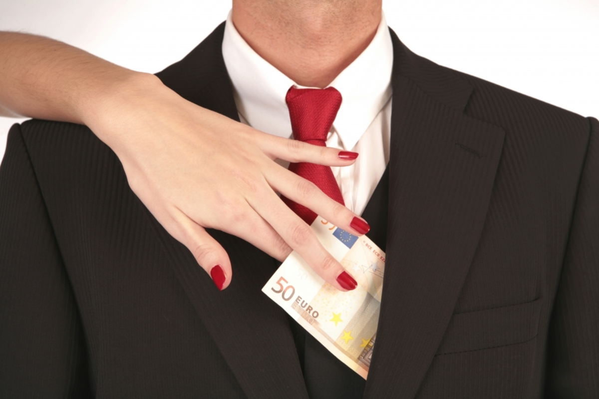 Η κρίση σπρώχνει τους άνδρες στην πορνεία